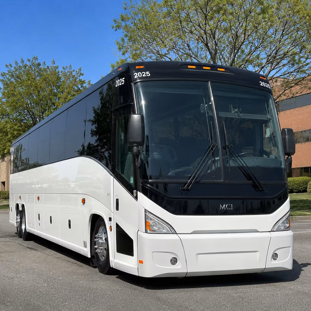 employee shuttle services along technology parkway and peachtree corners corporate corridors